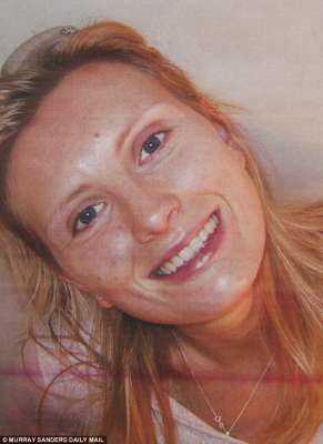La mère de   Claira Hermet. Elle est morte quant elle avait 6ans